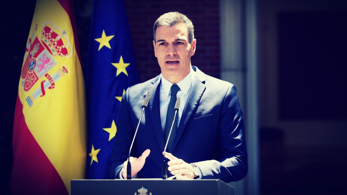 E in Spagna il socialista Sánchez schiera i soldati per blindare Ceuta