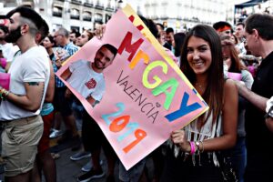 La sinistra si astiene, la Spagna affossa la sua «legge Zan»