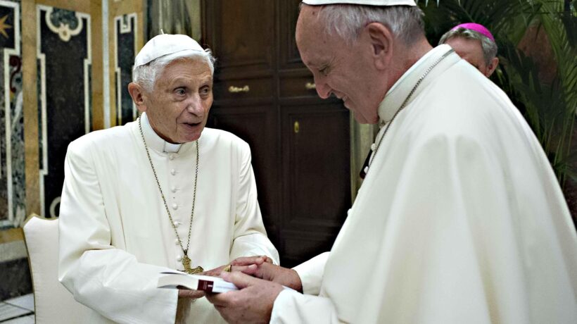 Francesco pronto a ritirare il nulla osta di papa Ratzinger alle messe in latino