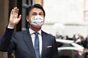 Il premier smantella il sistema Conte eliminando i suoi uomini a uno a uno