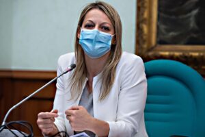 Via alla commissione sugli affidi illeciti. «Giustizia per i bimbi rubati ai genitori»