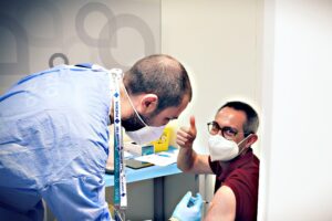 Gli annunci azzardati di Figliuolo e Speranza