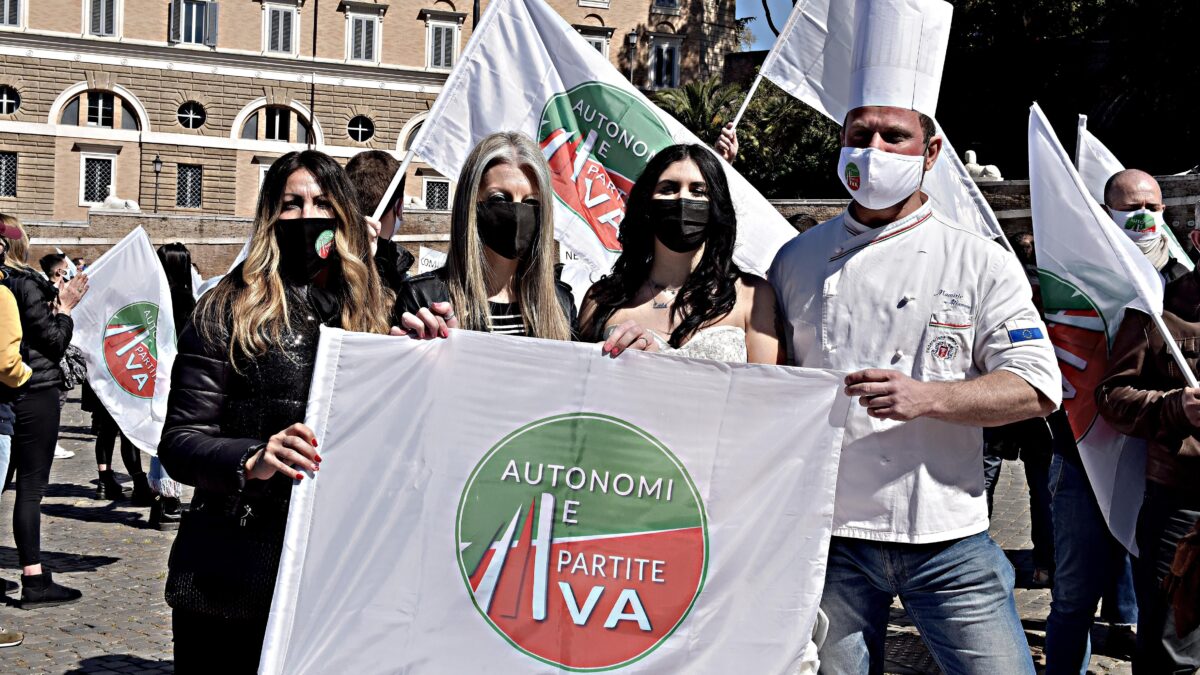 Sul lavoro una soluzione politica. Però sul tavolo restano troppi nodi