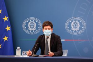 È ora di licenziare Speranza. Al suo posto meglio Zambon