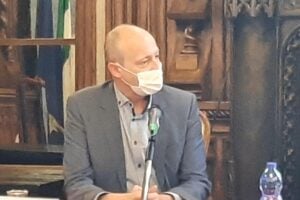 Le 1.500 pagine affidate alla Procura riscrivono la storia della pandemia