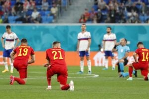 L’Europeo di chi non vuole inginocchiarsi