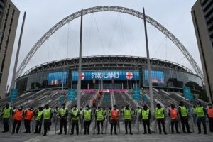 Euro 2020 e Covid, Londra costretta a rivedere le regole per la finale