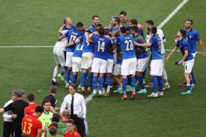 L’Italia fa tre su tre e batte il Galles. Agli ottavi da primi e senza gol subiti