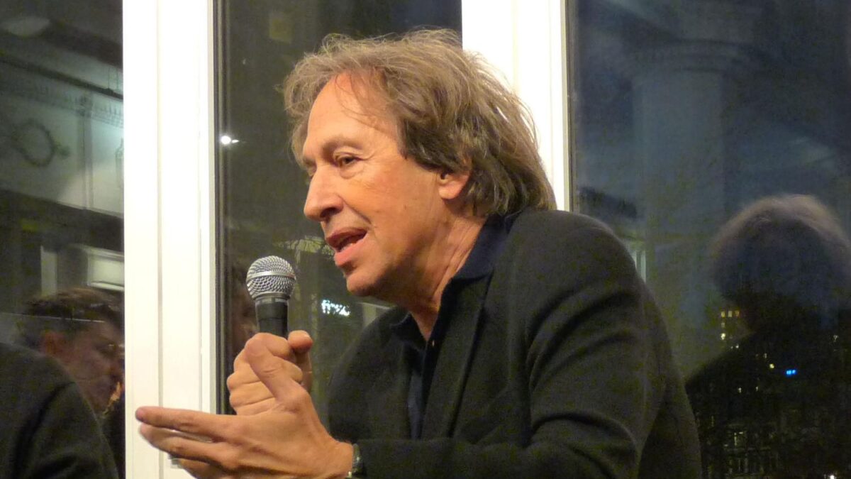 Pascal Bruckner: «Oggi l’uomo bianco è colpevole solo perché esiste»