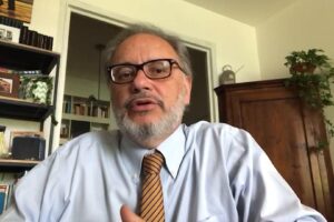 Il pasticcio vaccini continua: Speranza deve farsi da parte