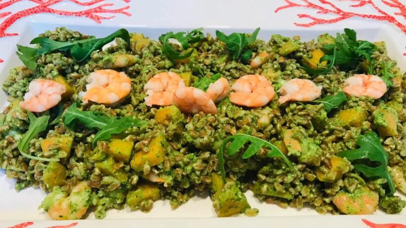 Cuciniamo insieme: farro con gamberi, melone e pesto di rucola