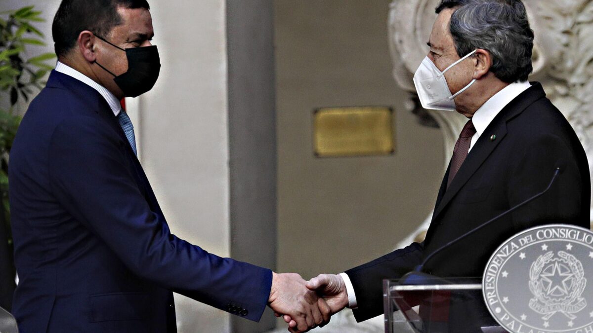 Il premier libico fa le moine all’Italia: «È il nostro miglior partner»