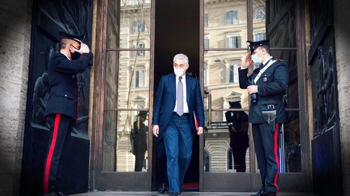 Arcuri è andato via senza consuntivo. «Ha lasciato 1,6 miliardi da pagare»
