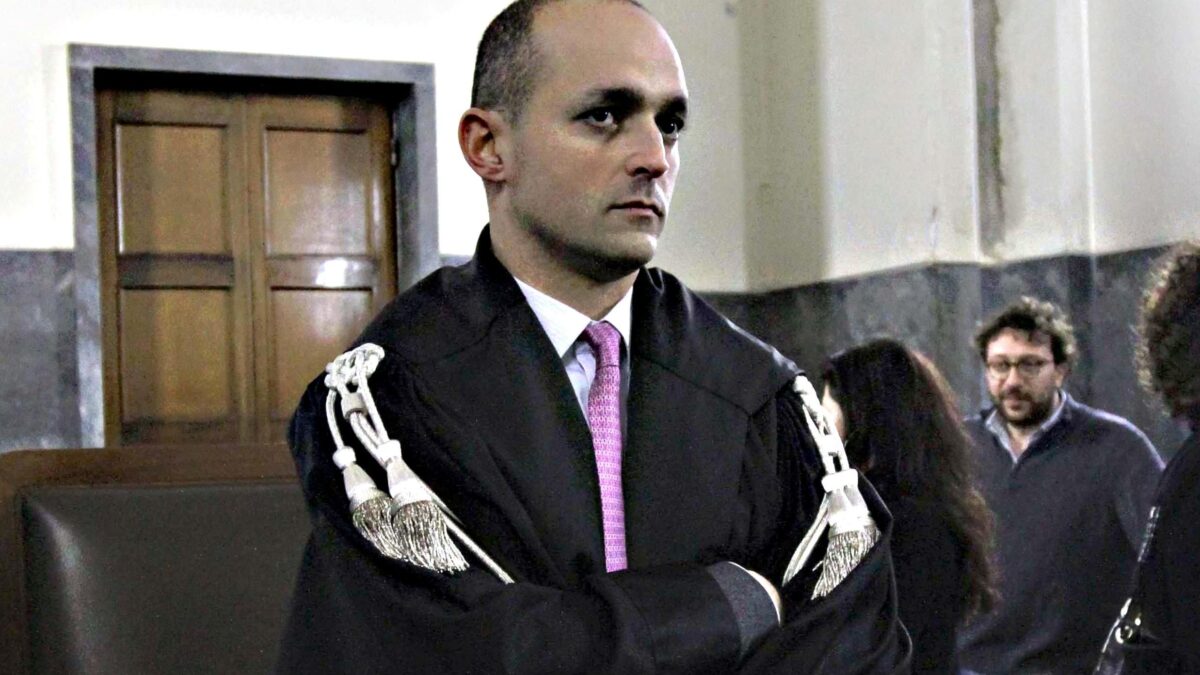 Due pm di Milano indagati e perquisiti per la prova nascosta nel processo Eni