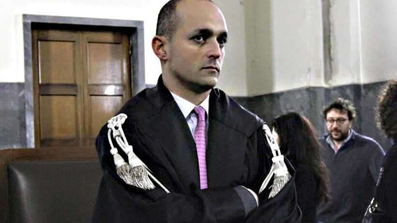 Due pm di Milano indagati e perquisiti per la prova nascosta nel processo Eni