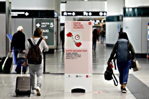 Delirio gender per entrare in Italia: «Sei uomo, donna oppure altro?»