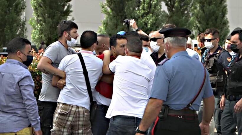 Meno tavoli di crisi, più tensione in strada