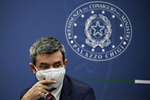 Più formazione e stop ai navigator. Orlando smonta il reddito grillino