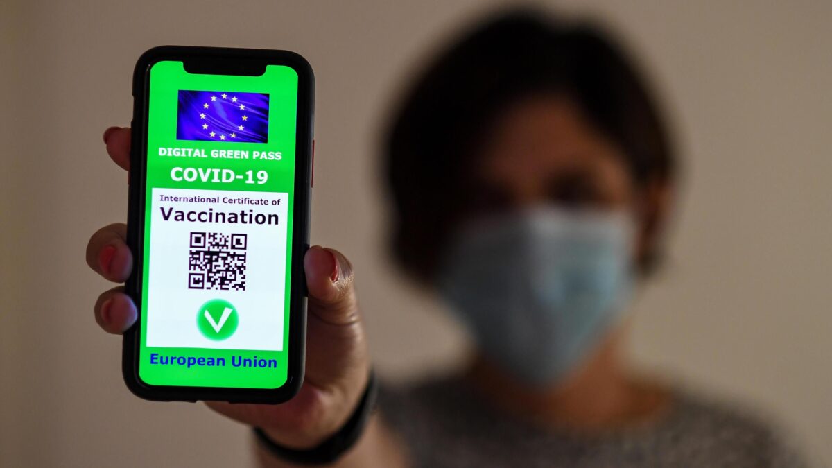 Gli Stati già affossano il green pass dell’Ue