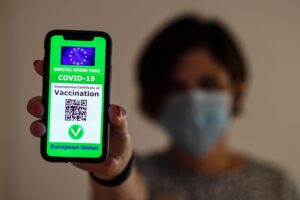 Gli Stati già affossano il green pass dell’Ue