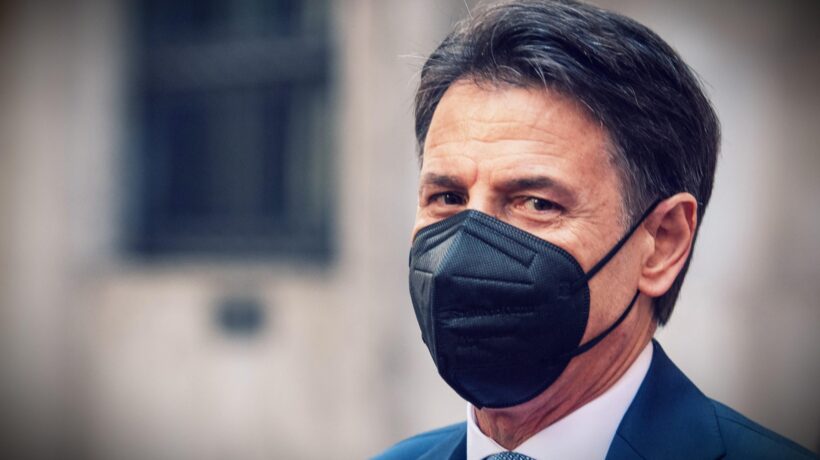 Il predellino di Conte è un club di padel: «Un nuovo partito? Il progetto c’è»