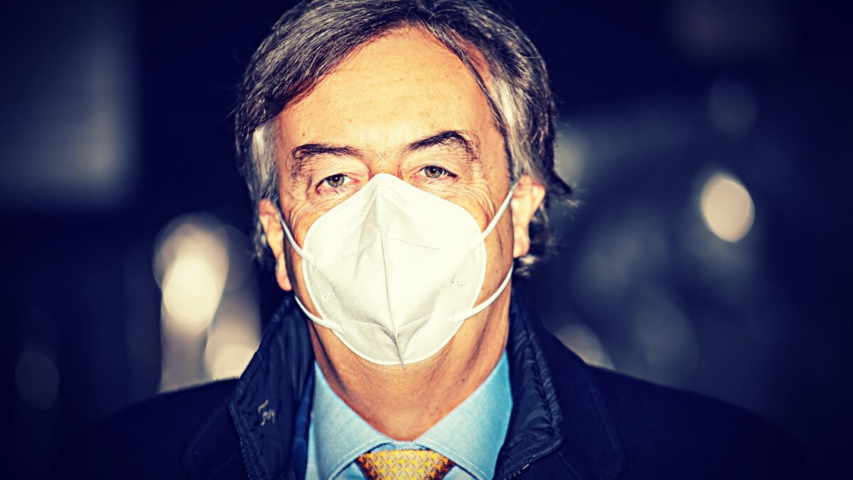 Ecco la scienza: «No vax topi da rinchiudere»