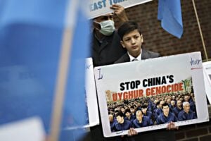 La schiaffo alla Cina che urta Coca-Cola & C.