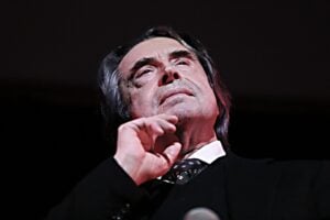 Muti non è certo stanco della vita ma di chi penalizza la cultura in Italia