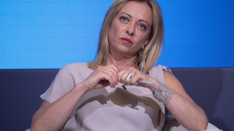 Cambi di casacca e sgarbi, caos centrodestra