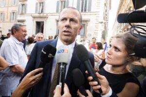Per i ristoranti degli hotel l’esecutivo può chiudere un occhio sul certificato