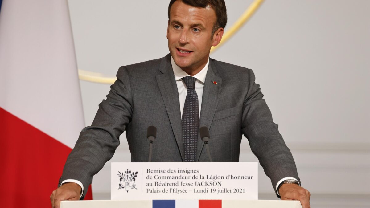 Green pass, l’Aula corregge Macron