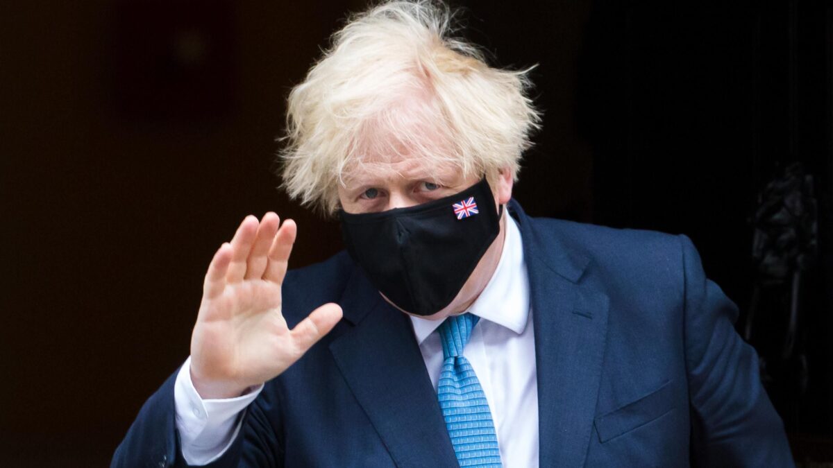 Il «folle» Johnson aveva ragione. Crollo dei contagi nel Regno Unito
