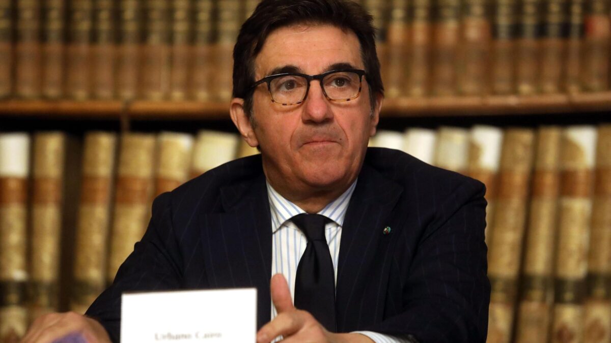Il «Corriere» sfida gli americani. Zero paracadute contro Blackstone