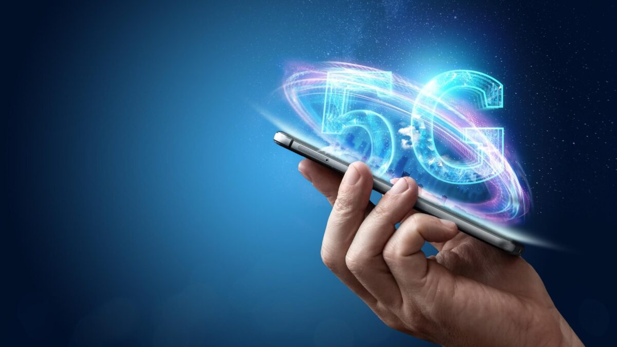 Battaglia nella notte sulla riforma per alzare le frequenze del 5G