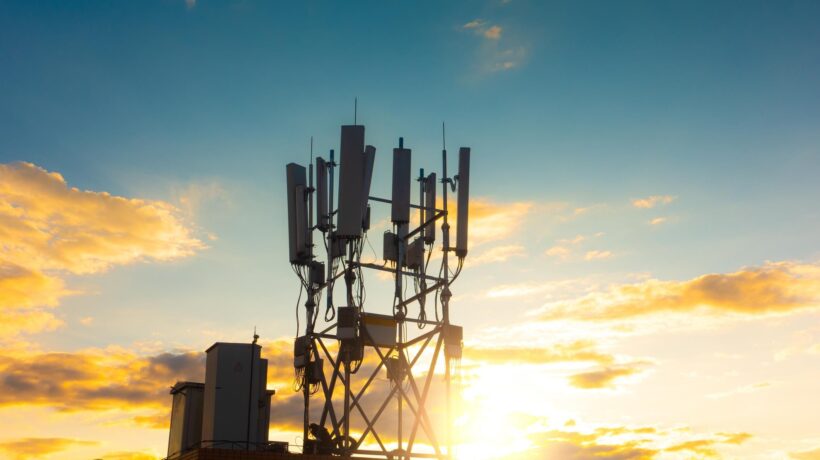 Il governo in ostaggio dei «no telefonino»: rischiamo più antenne e un 5G scarsissimo