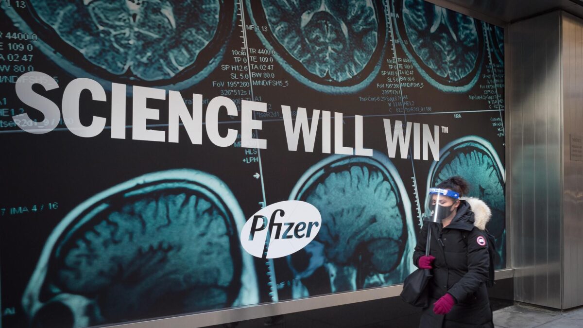 Nel contratto spunta pure la «polizza» per schermare Pfizer dalle cure anti Covid