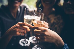Bio, bianco, bollicina: le tre B per degustare l’estate
