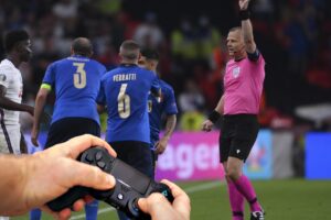 La Fifa smonta il gioco del calcio per sedurre la generazione joystick