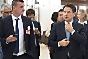 Dopo il vaffa di Grillo il piatto piange: l’avvocato del padel è a caccia di soldi