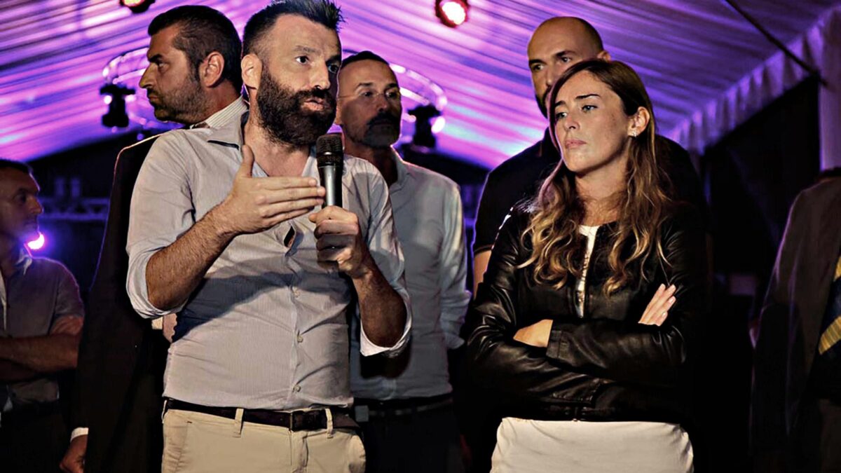 Pure i renziani mollano Zan. «Via il reato di opinione e i riferimenti al gender»