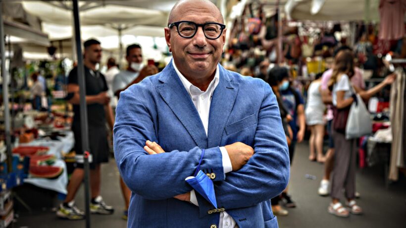 Trovata la quadra a Napoli e Milano. Il centrodestra ha i suoi candidati