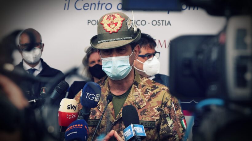 Figliuolo apre la caccia a 215.000 docenti