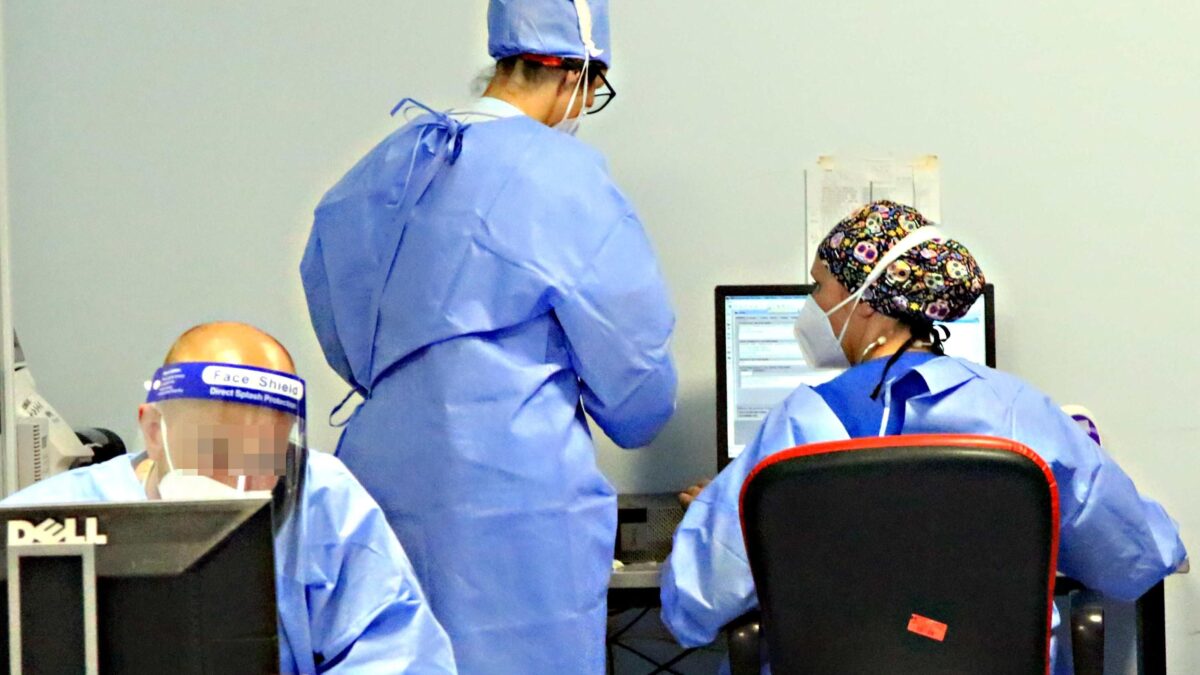 Il Tar difende i medici non vaccinati. «Impediremo che vengano sospesi»