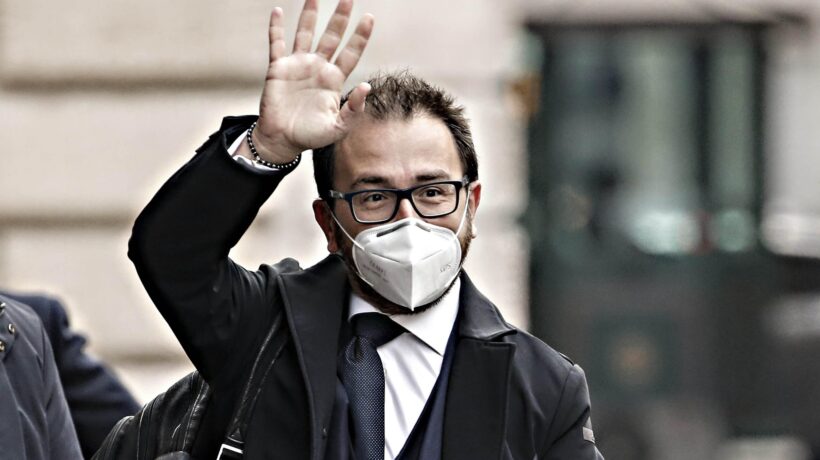 La riforma passa al fotofinish. E sul nodo prescrizione il M5s strappa un contentino