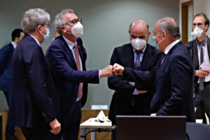 L’Ue approva i Recovery nazionali ma litiga subito sui green bond