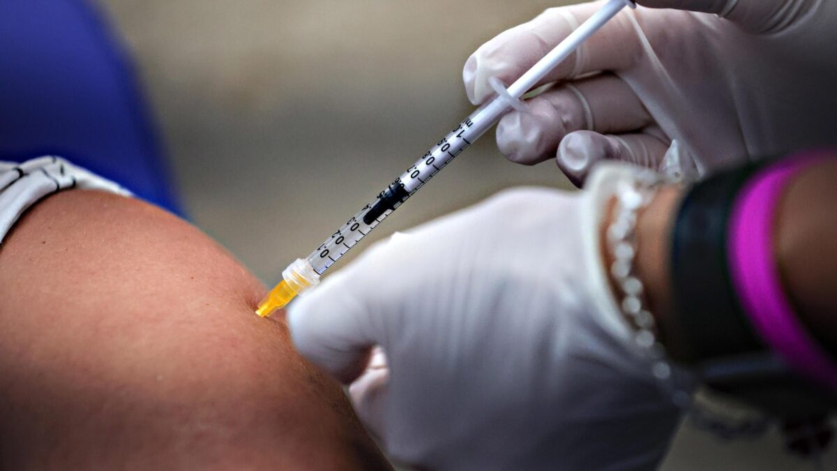 Vaccini obbligatori con l’inganno