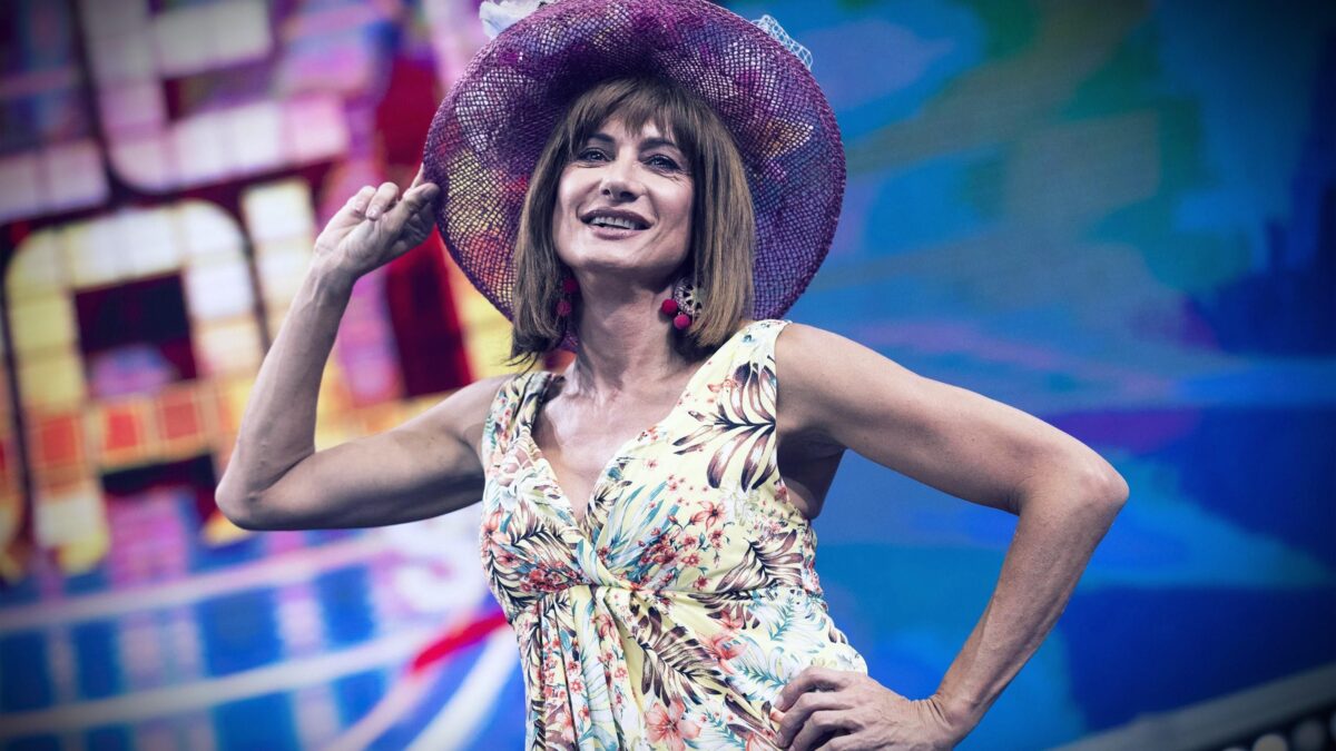 La trans è pentita e Luxuria la insulta in tv