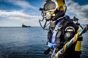 Quando c’è un’emergenza 1.000 metri sotto i mari tocca ai palombari italiani