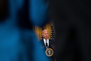 Kabul vittima delle colpe dell’Occidente. Ma a Biden si perdona sempre tutto