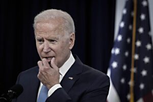 Schiaffo di Biden agli alleati: «Via dal Paese il 31 agosto». Ma si tiene pronto un piano B